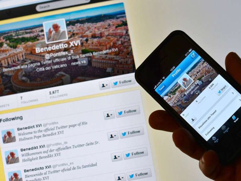 Zelfs de Paus heeft tegenwoordig een Twitter-account.