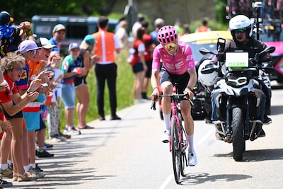Dubbelslag voor vroege vluchter Alex Baudin in openingsrit T