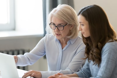 Op welke leeftijd krijg je de meeste kansen op de arbeidsmarkt? “Zij hebben een sterk voordeel”