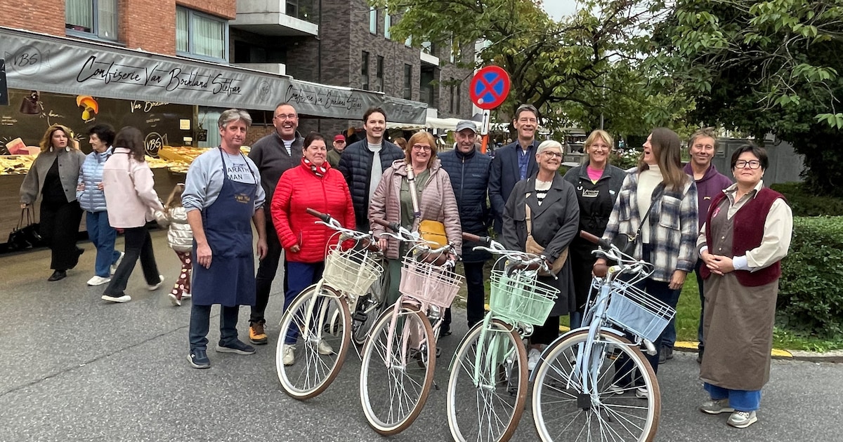 Vijf marktbezoekers gaan met nieuwe fiets naar huis | Beveren-Kruibeke ...