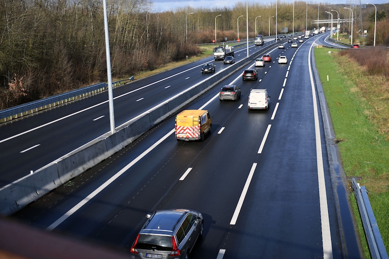 The rush hour lane between Wilsele and Aarschot on the E314.
