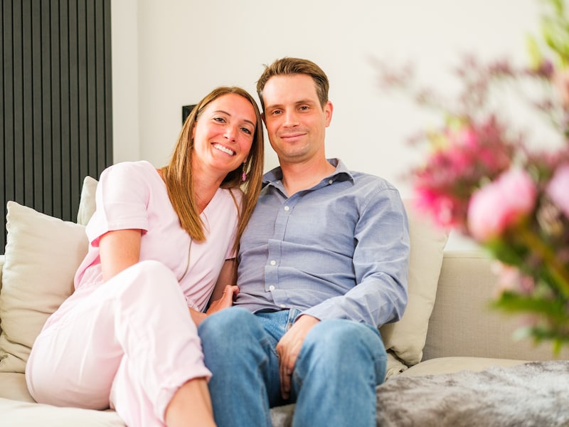 Na 2 miskramen en kanker zoeken Sophie (38) en Arne (35) een draagmoeder: “Altijd botsen we op een ‘maar’”