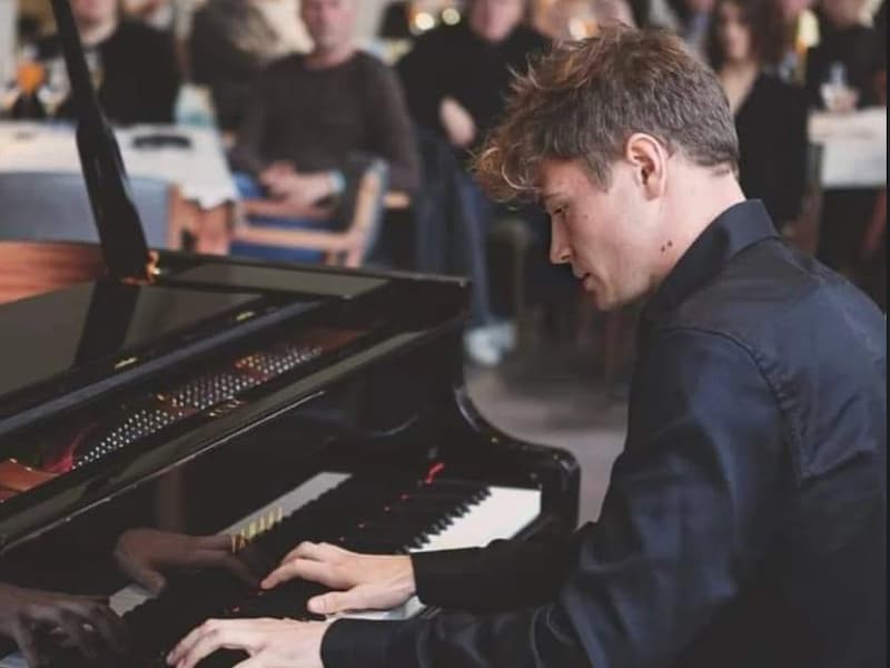 Pianist Pieter Bellers te gast in Oosterzele. 