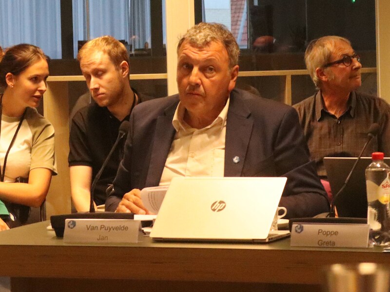 Jan Van Puyvelde blijft minderheidscoalitie steunen: “Ik keur elk voorstel tot het einde van de legislatuur goed”