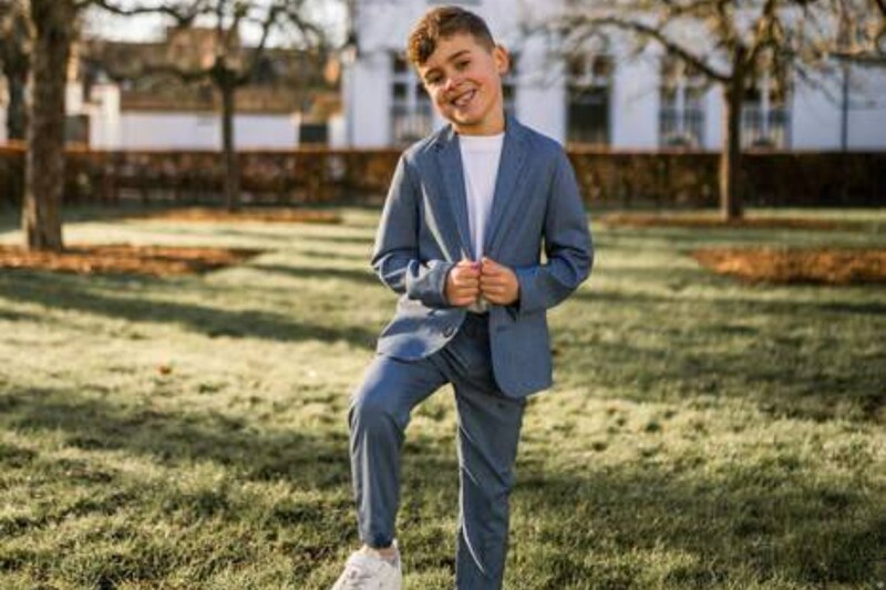Levi uit Hoogstraten doet zijn eerste communie | Regio | HLN.be