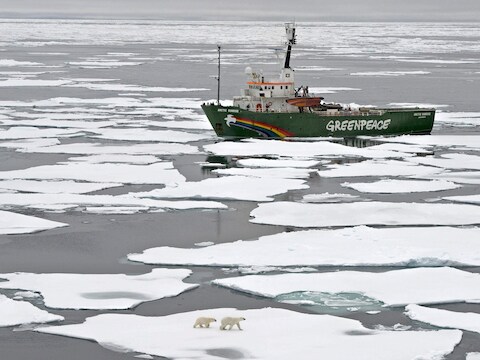 De Russen voeren aan dat de boeg van de Arctic Sunrise onvoldoende bestand is tegen het ijs in de Noordpoolzee.