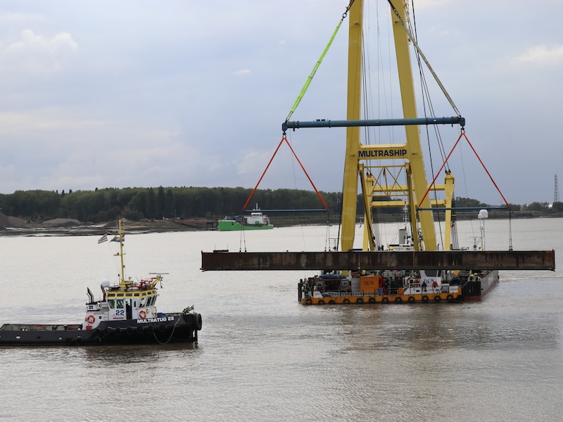 Laatste puzzelstukje Scheldetunnel op zijn plaats: sluitvoeg gedicht