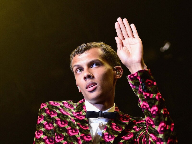 Stromae werkte als regisseur aan de clip met zijn creatieve collectief 'Paul, Luc and Martin'.