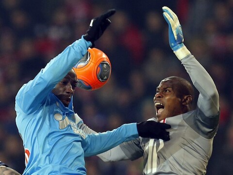 Enyeama met doodsverachting in duel met Diawara.