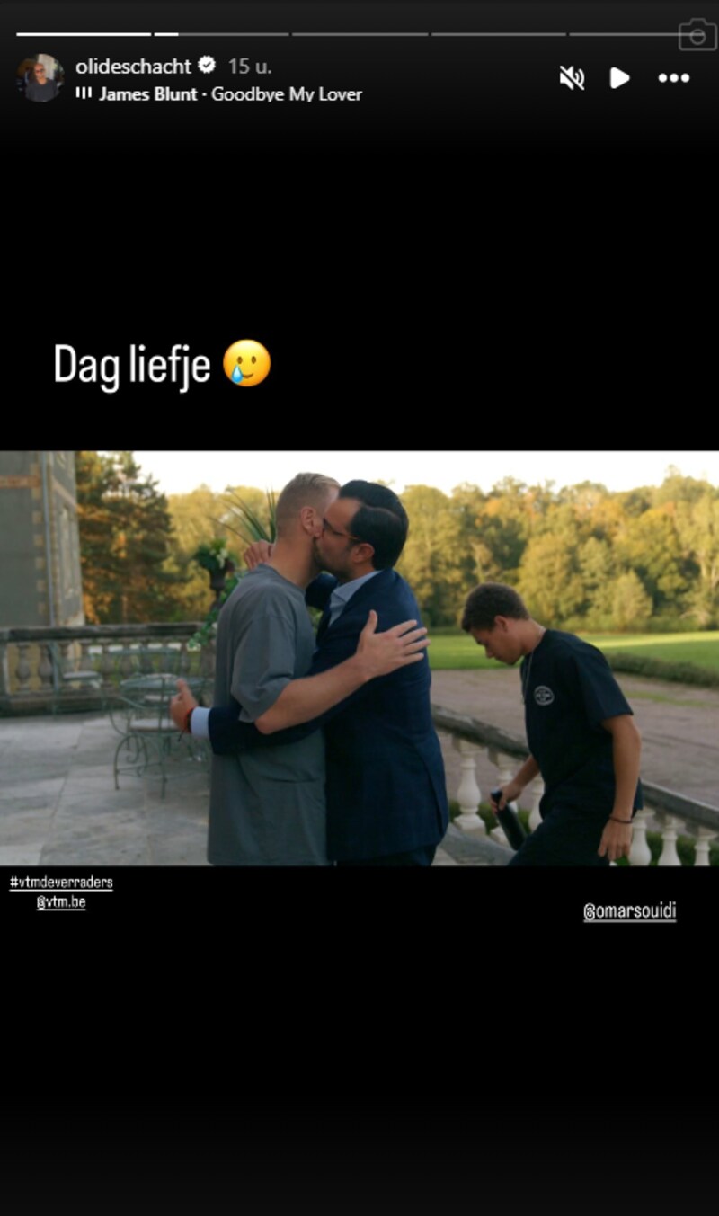 Olivier Deschacht neemt afscheid van Omar in 'De verraders' 