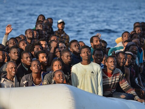 Afrikaanse vluchtelingen en migranten voor de kust van Libië, november vorig jaar.