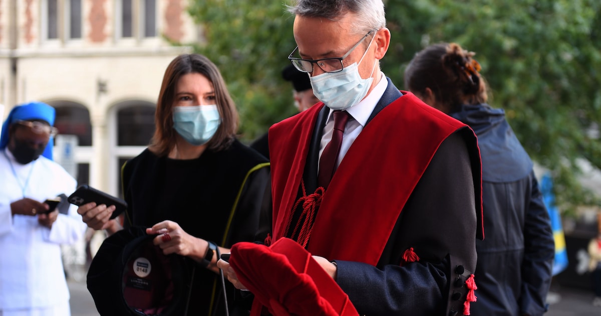 Rector Luc Sels opent academiejaar KU Leuven met oproep: “Grenzen ...