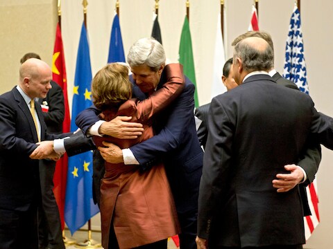 Er was duidelijk opluchting bij VS-buitenlandminister John Kerry en EU-buitenlandchef Catherine Ashton.