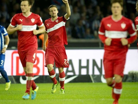 Gentner kan juichen na zijn doelpunt.