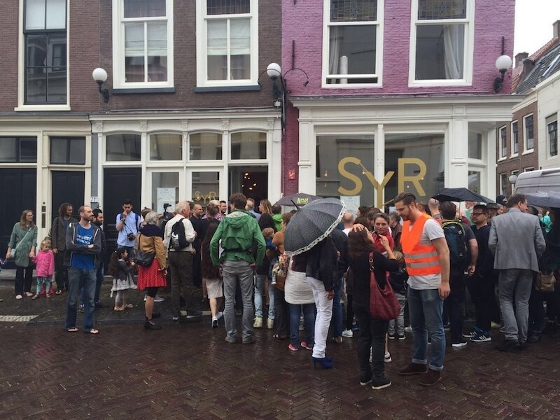 Drukte bij de opening