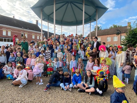 Eerste schooldag in 't Essenhofje.