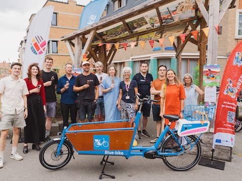 De 'comeback' van de elektrische deelbakfiets werd feestelijk verwelkomd in Leuven.