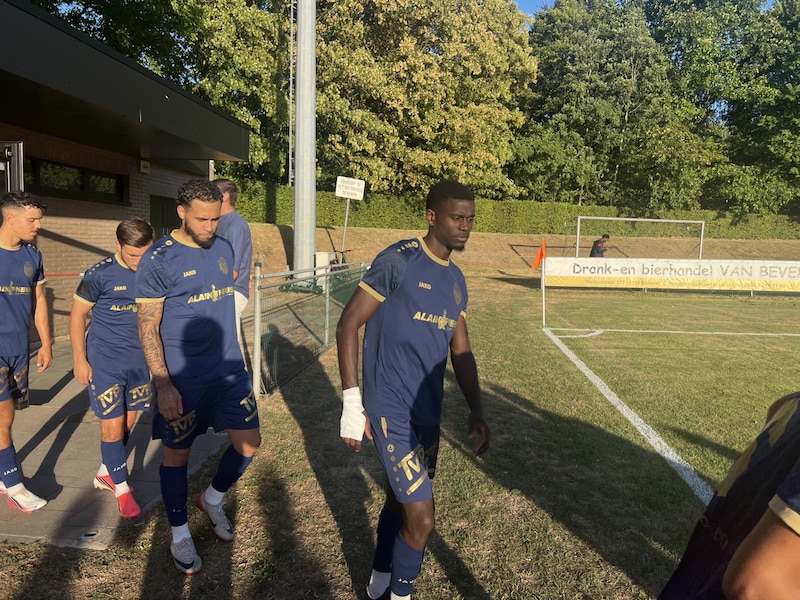 David Perreira Bofomua neemt Diegem Sport meteen op sleeptouw: “Ik ben een echte wolf”