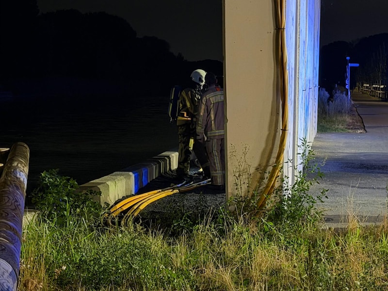 Kabels vatten vuur onder brug in Izegem: mogelijk kwaad opzet
