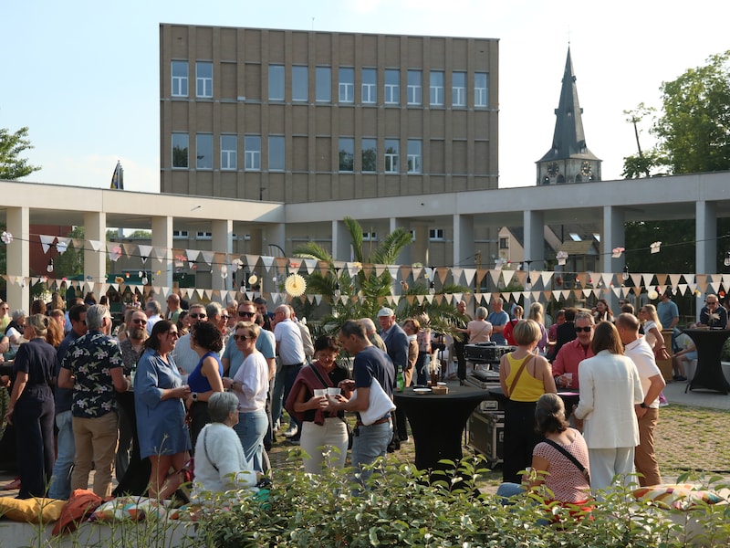 De netwerkavond vindt plaats in Polyzaal De Meermin.