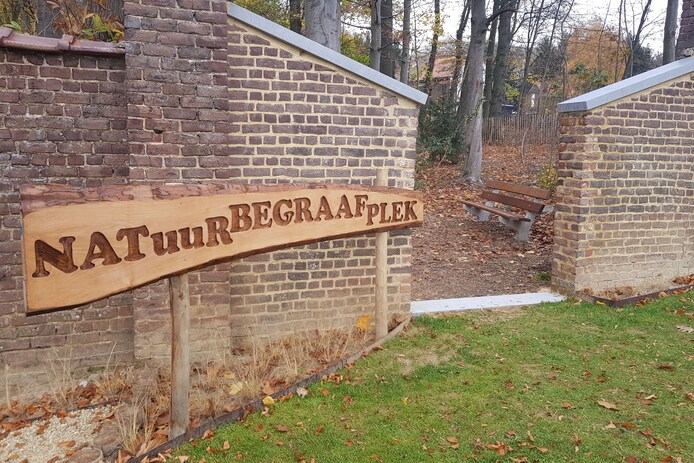 Natuurbegraafplekken steeds meer in trek: wat kan er en waar vind je ...