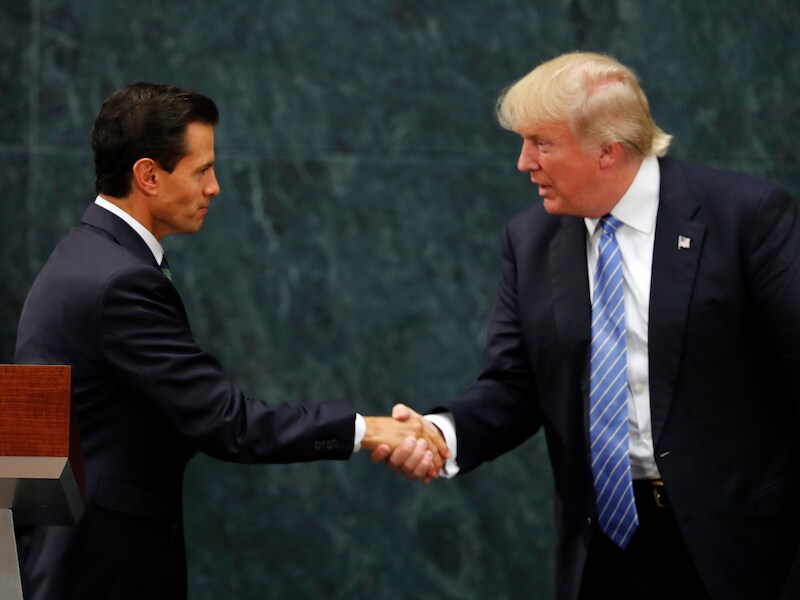 De Mexicaanse president Enrique Pena Nieto op een persconferentie met Donald Trump.