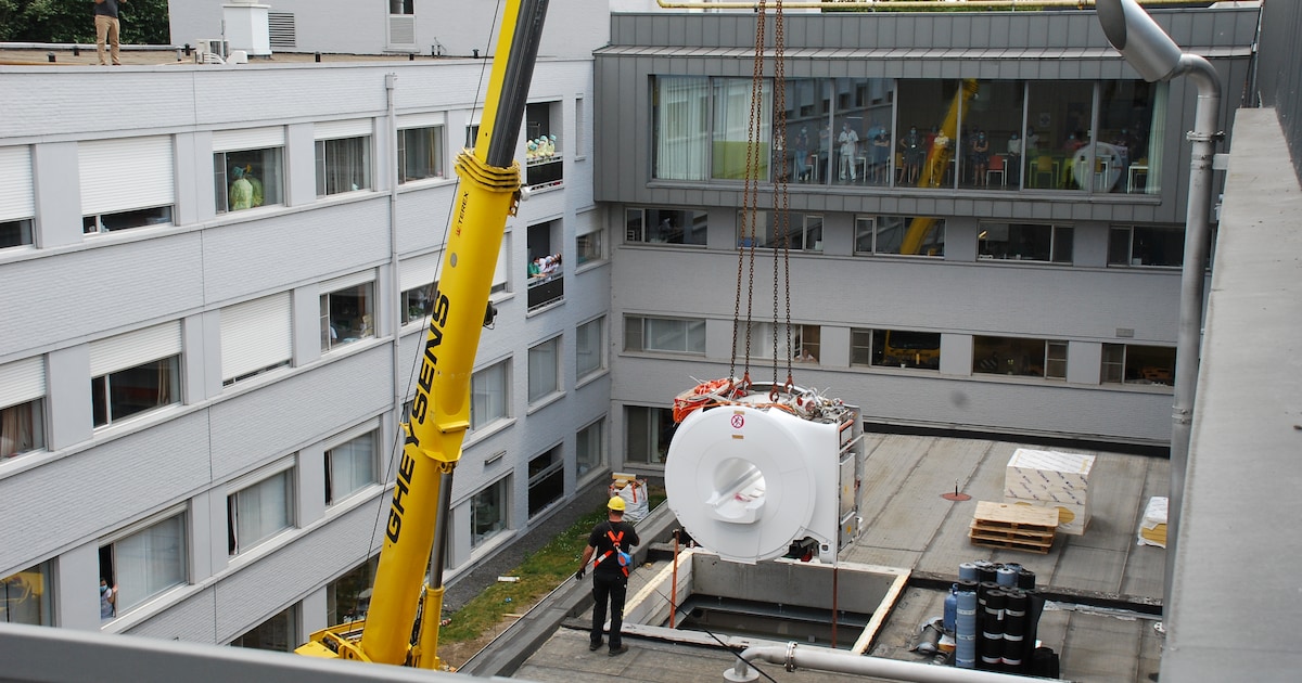 Nieuwe MRI-scanner met magneet van 3,5 ton in Waregems ziekenhuis ...