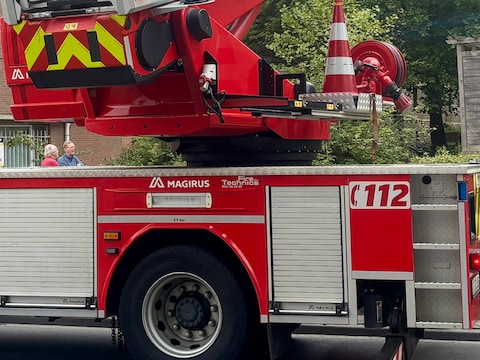 De brandweer doofde het vuur. 