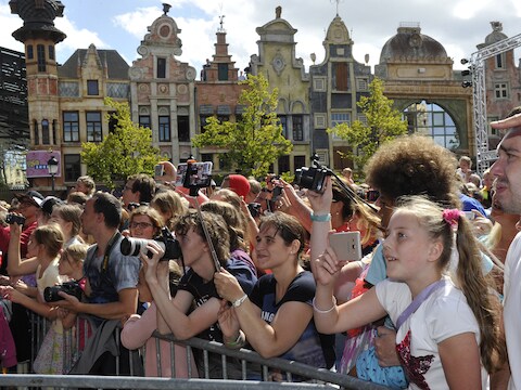 Het feest voor twintig jaar Studio 100 was een succes in Plopsaland De Panne.