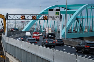 Anderhalf uur file op Antwerpse Ring richting Nederland na o