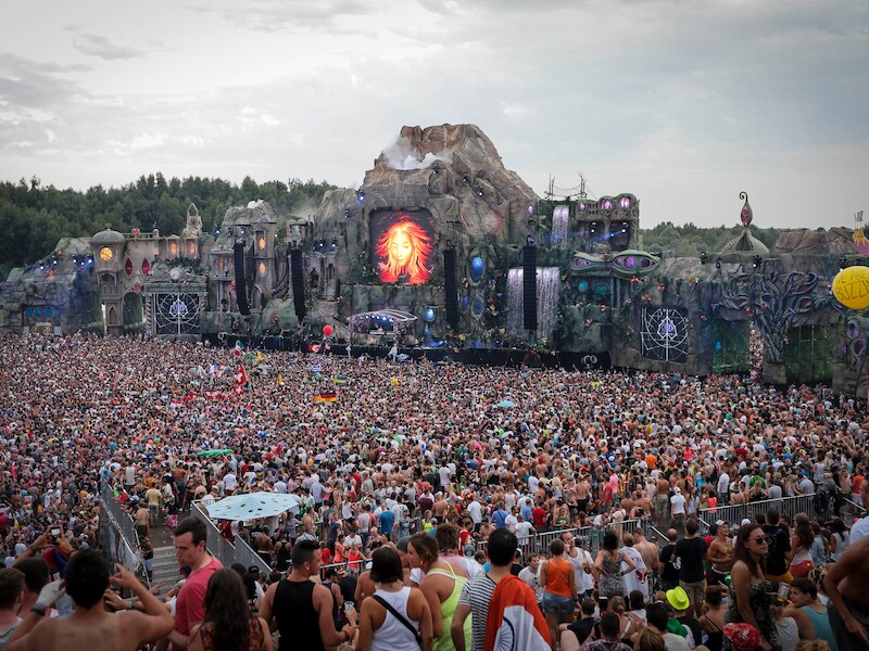 Het hoofdpodium van Tomorrowland in 2013.
