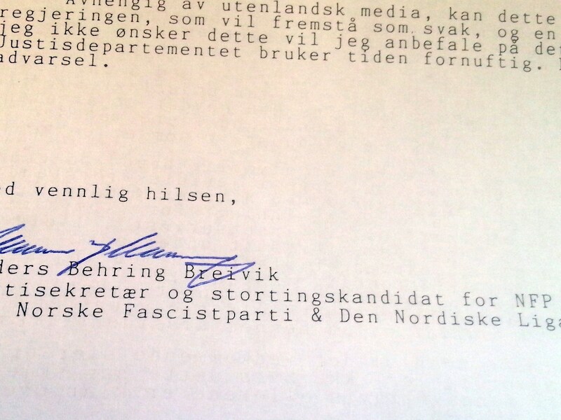 Breivik ondertekent de brief als 'parijsecretaris' van de NFP en NL.