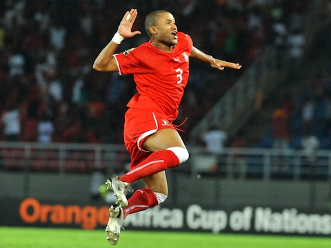 David Alvarez schoot Equatoriaal Guinea naar de kwartfinales en Senegal uit het tornooi.