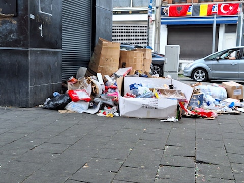 In de wijk rond Brussel-Noord wordt veel afval achtergelaten.