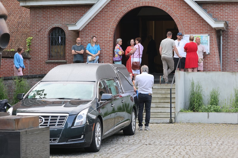 In Bornem wordt vindt vandaag de uitvaart van Arthur plaats, die omkwam in het busongeval in Buggenhout. 
