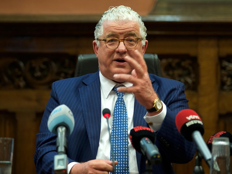 Jeroen Piqueur in de Gentse Optimacommissie.