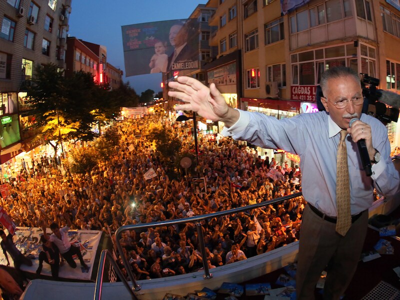 Oppositiekandidaat Ekmeleddin Ihsanoglu in Istanbul