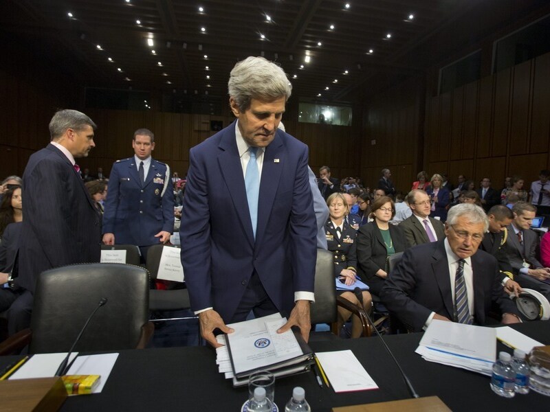 Minister Kerry voor zijn verhoor, vandaag.