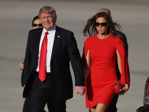 Donald Trump reisde gisteren samen met zijn vrouw Melania naar Palm Beach.