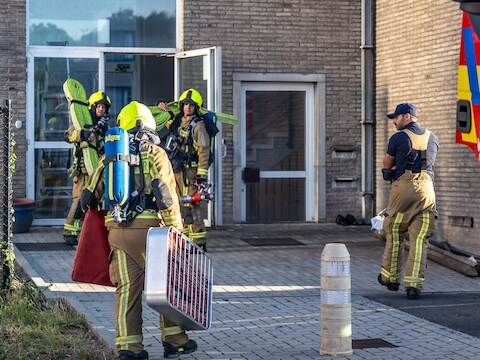 De brandweer organiseerde maandagavond een oefening in het leegstaande ziekenhuis De Pelikaan