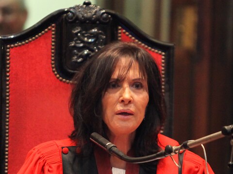 Assisenvoorzitster Karin Gerard.