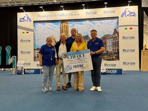 De Sint-Romboutsvereniging schonk een cheque van 1.608 euro aan Kom Op Tegen Kanker.