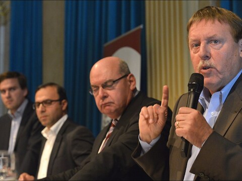 Vlnr. Matthias De Clercq, Veli Yüksel, Daniël Termont en Siegfried Bracke.