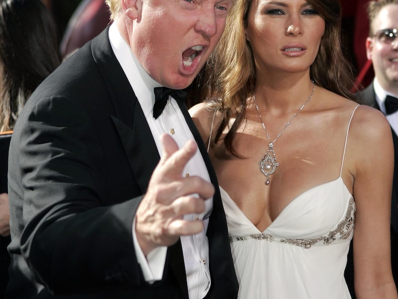 Donald Trump en Melania bij de uitreiking van de Emmy's in 2004.