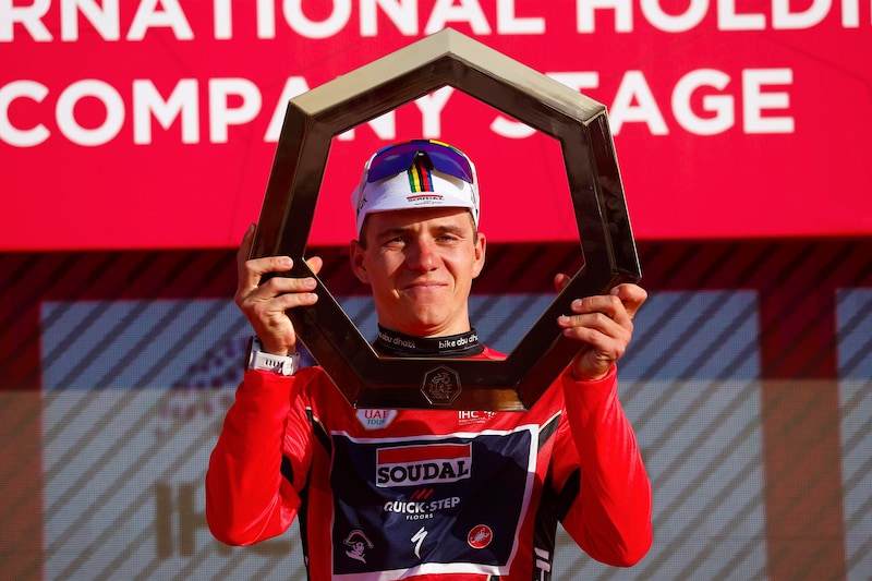 Remco Evenepoel ganó el Tour de los Emiratos Árabes Unidos en 2023.