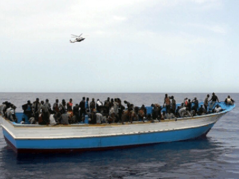 Het Italiaanse eiland Lampedusa staat bekend als plaats van aankomst van immigranten die er massaal per boot arriveren. (archieffoto)
