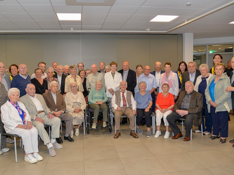 Gemeente zet jubilarissen in de bloemetjes