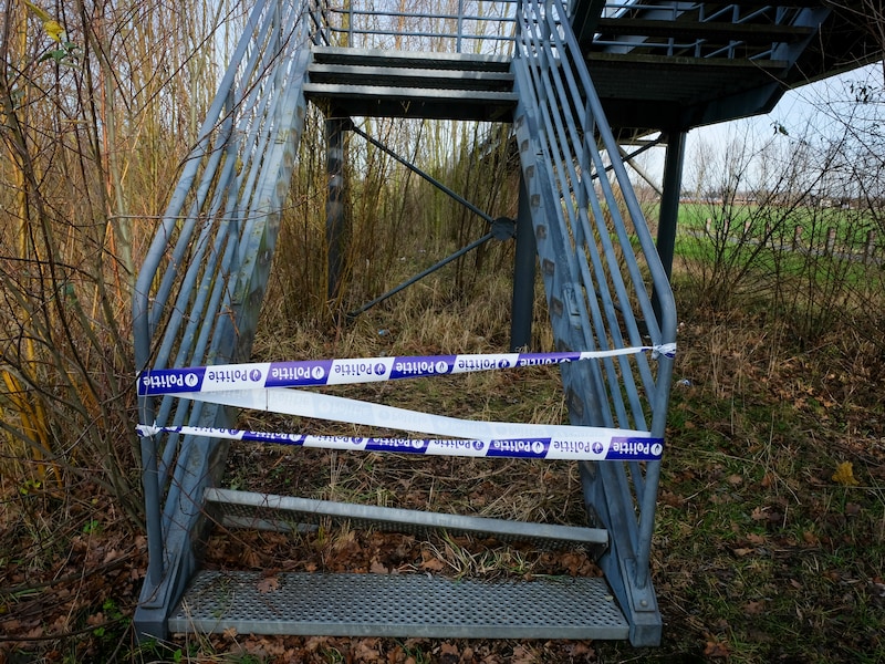 Twee maanden geleden werden er al treden van de trap gestolen.
