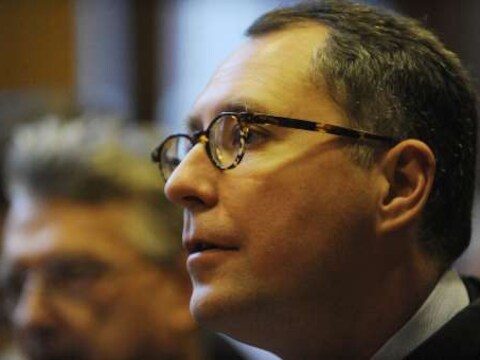 Mischaël Modrikamen en zijn 2.000 misnoegde Fortis-aandeelhouders kregen over de hele lijn gelijk.