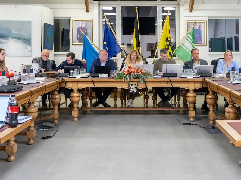 Van nieuwe plannen voor cafetaria De Pit tot discussie over nieuw zwembad: een jaar gemeentepolitiek in tien opvallende dossiers